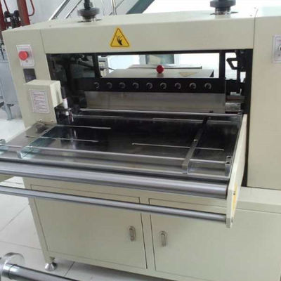 Máquina de descarga de papel para la fabricación de elementos de filtro con bomba de componentes centrales