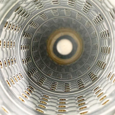 Componentes del núcleo de fibra de vidrio Filtro de aceite de excavadora P165876 para mejorar la eficiencia